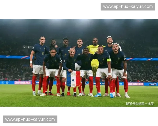 绿茵之上的法兰西交响：拉瓦勒与斯特拉斯堡的梦幻博弈